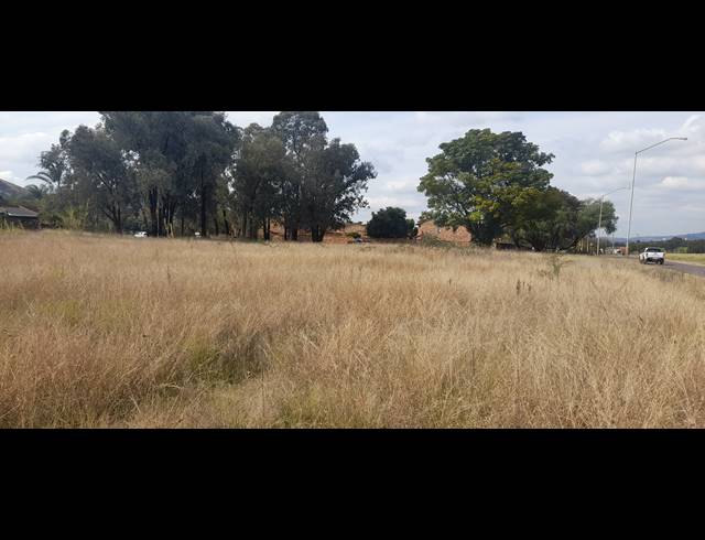 8,224M² VACANT LAND FOR SALE IN SUIDERBERG